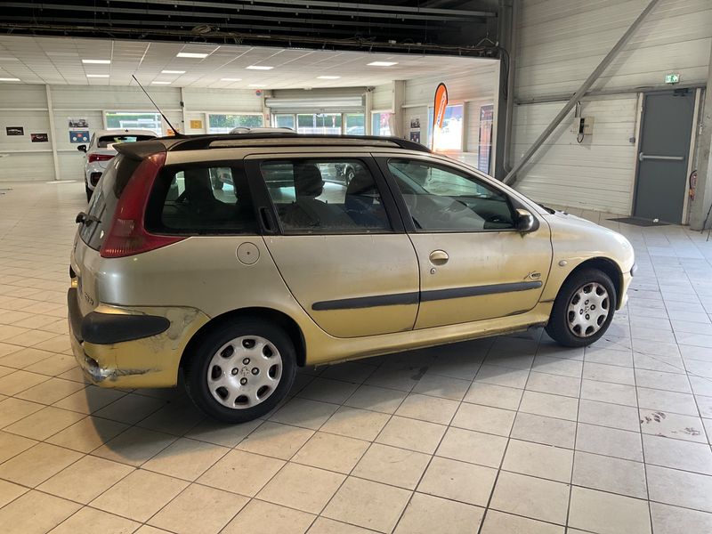 Peugeot 206 1.4 HDi X Line 2004 – снимка 2