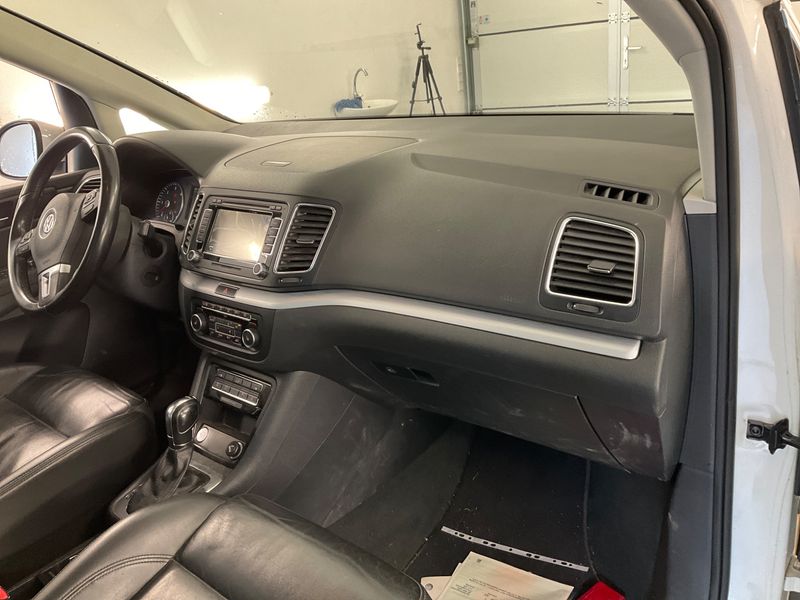 Volkswagen Sharan 2.0 TDI Highline BlueMotion Tech 2012 – снимка 53