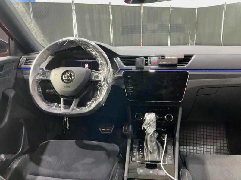 Skoda Superb 2.0 TSI SportLine 4x4 2019 – снимка 18