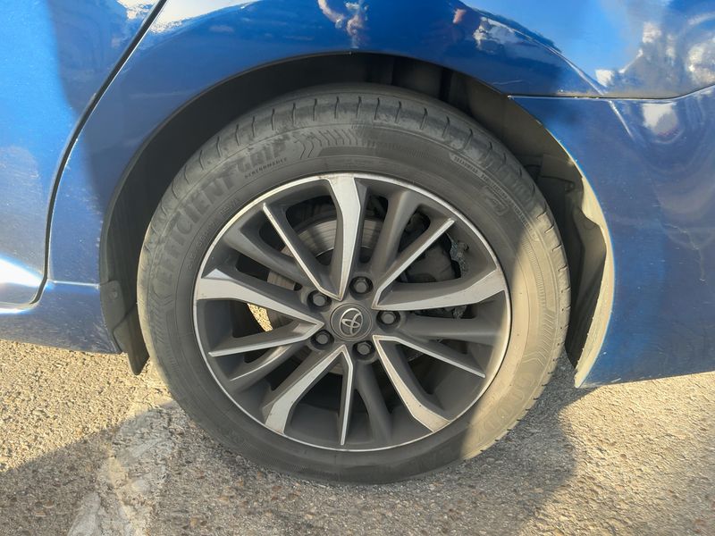 Toyota Avensis 2.0 D-4D Advance 2016 – снимка 5