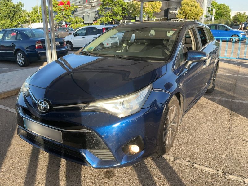 Toyota Avensis 2.0 D-4D Advance 2016 – снимка 1