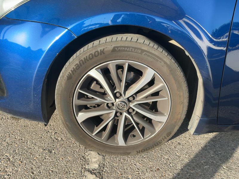 Toyota Avensis 2.0 D-4D Advance 2016 – снимка 3