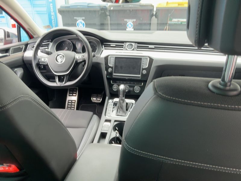 Volkswagen Passat Alltrack 2.0 TDI 4Motion BlueMotion Tech 2015 – снимка 18