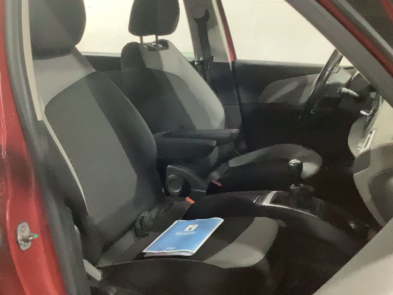 Citroen C4 Picasso 1.6 e-HDi Intensive 2013 – снимка 16
