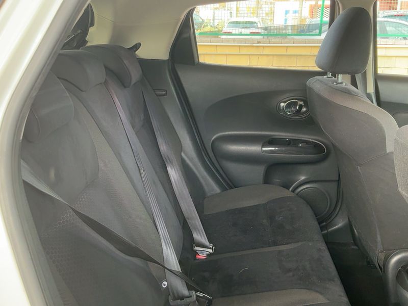 Nissan Juke 1.6 Acenta 2013 – снимка 19
