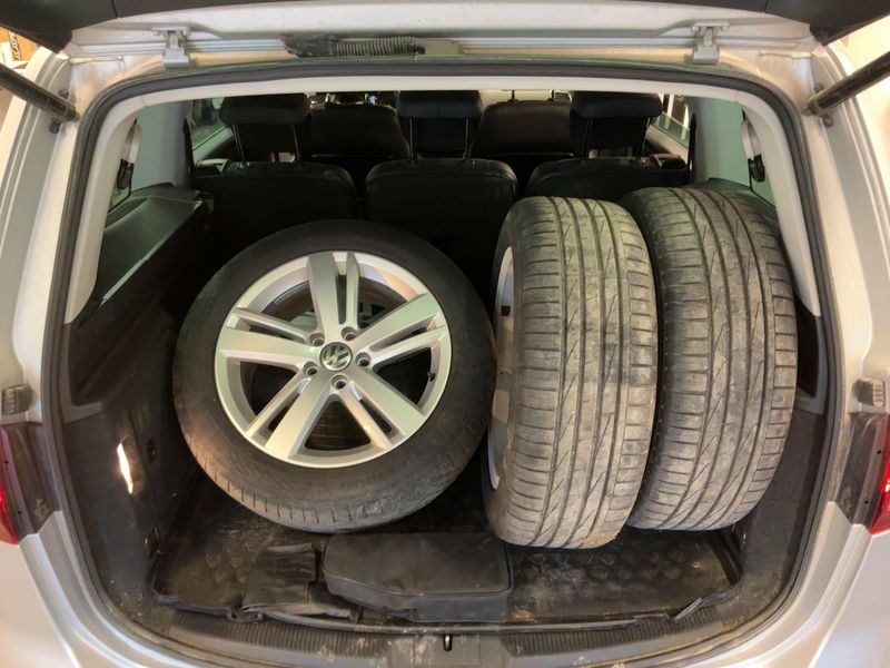 Volkswagen Sharan 2.0 TDI Highline 4Motion BlueMotion Tech 2018 – снимка 16