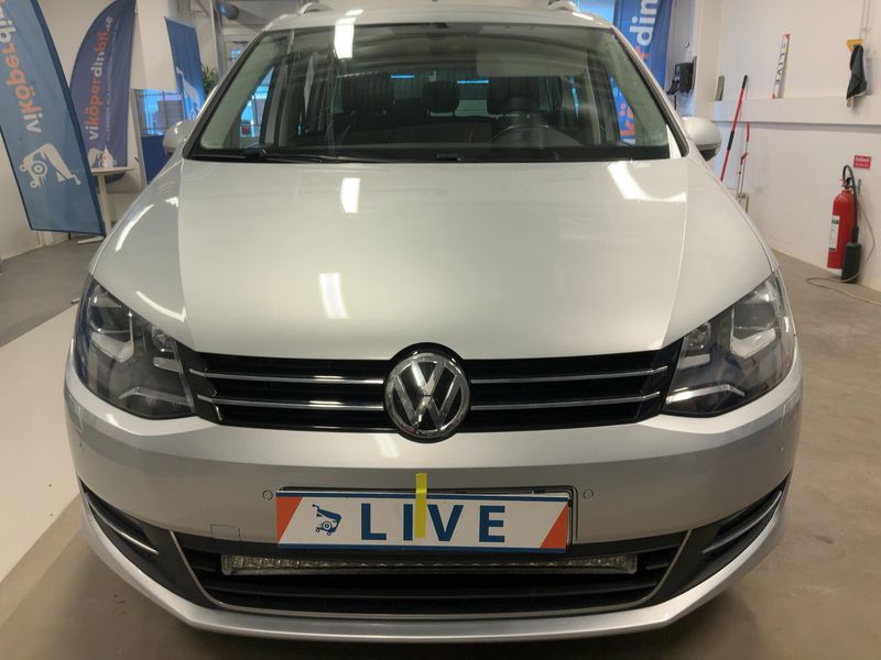 Volkswagen Sharan 2.0 TDI Highline 4Motion BlueMotion Tech 2018 – снимка 14