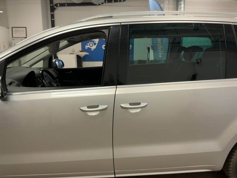 Volkswagen Sharan 2.0 TDI Highline 4Motion BlueMotion Tech 2018 – снимка 4