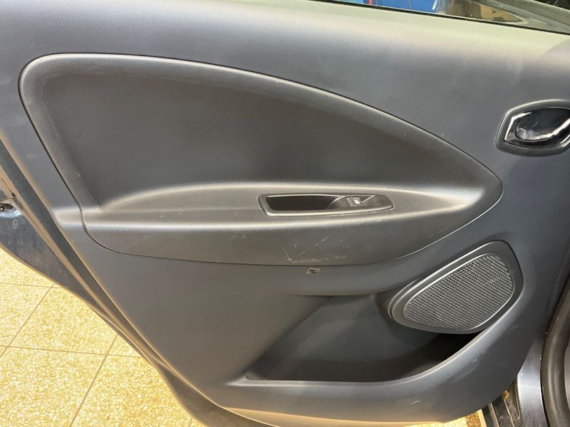 Renault Zoe electric drive 43 kW Intens 2018 – снимка 32