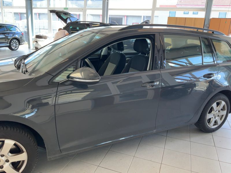 Volkswagen Golf VII 1.6 TDI Trendline BlueMotion Tech 2015 – снимка 4