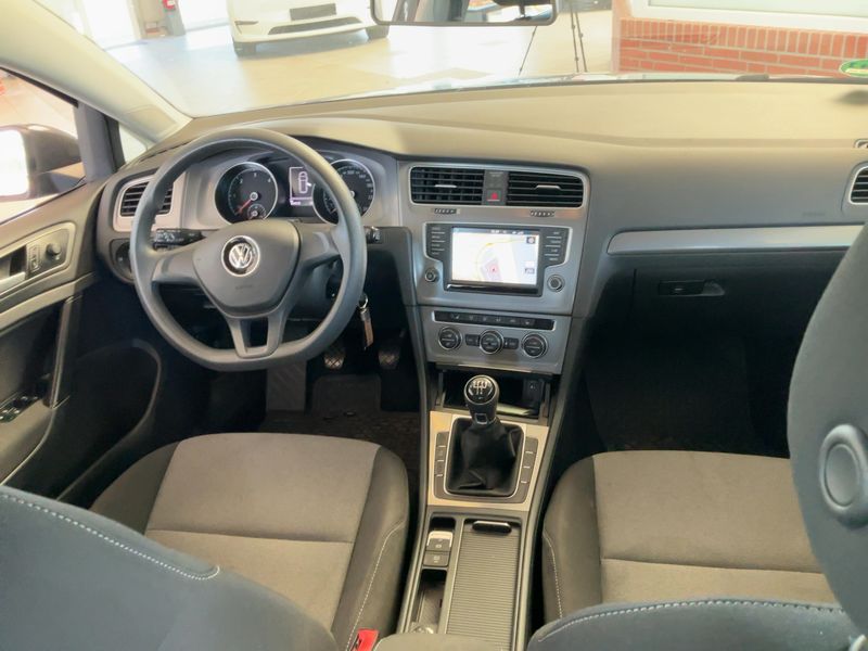 Volkswagen Golf VII 1.6 TDI Trendline BlueMotion Tech 2015 – снимка 18
