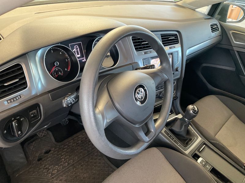 Volkswagen Golf VII 1.6 TDI Trendline BlueMotion Tech 2015 – снимка на щета 48