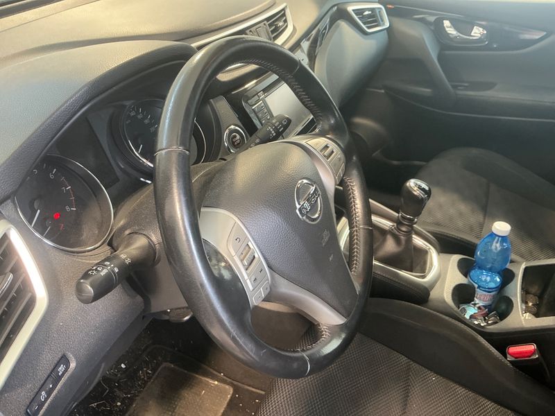 Nissan Qashqai 1.2 Connect Edition 2016 – снимка 21