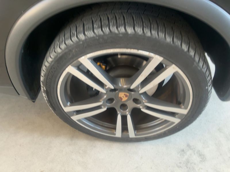 Porsche Cayenne Diesel Platinum Edition 2014 – снимка на щета