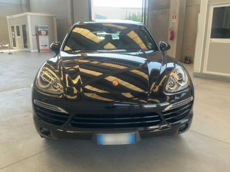 Porsche Cayenne Diesel Platinum Edition 2014 – снимка на щета