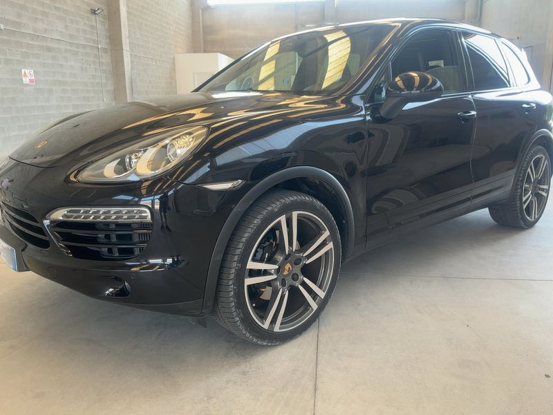 Porsche Cayenne Diesel Platinum Edition 2014 – снимка на щета