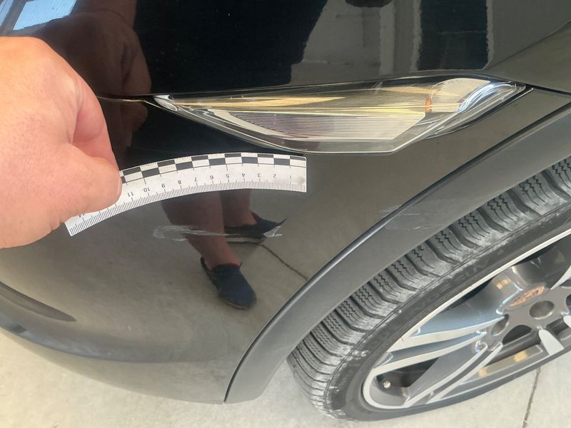 Porsche Cayenne Diesel Platinum Edition 2014 – снимка на щета
