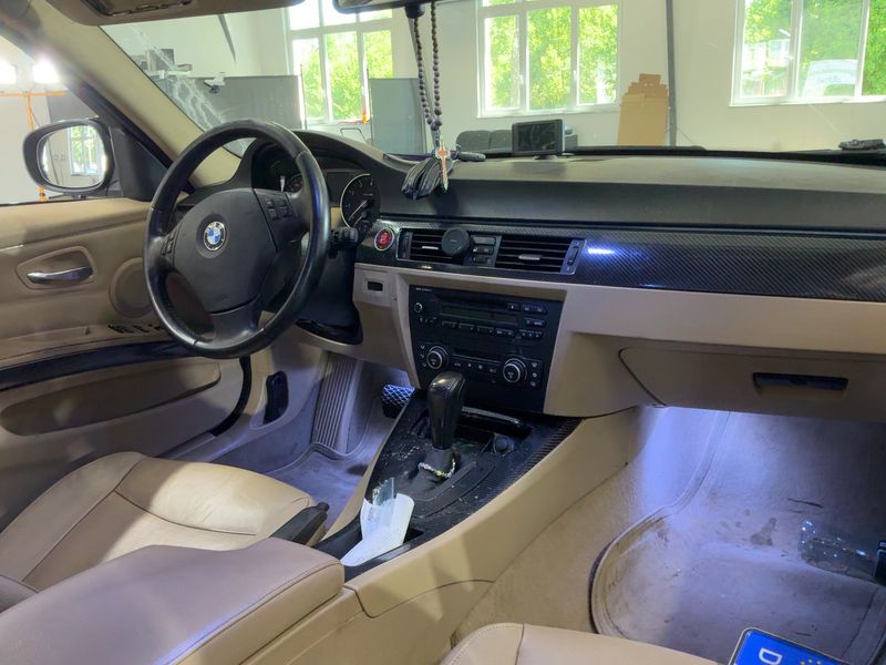 BMW 3er 325i 2009 – снимка 17
