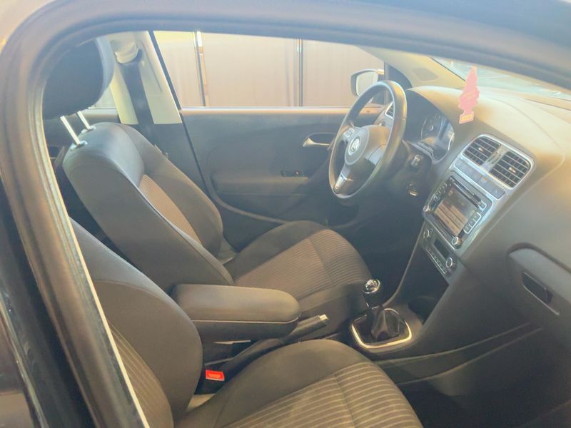 Volkswagen Polo 1.2 TSI Highline 2014 – снимка 16