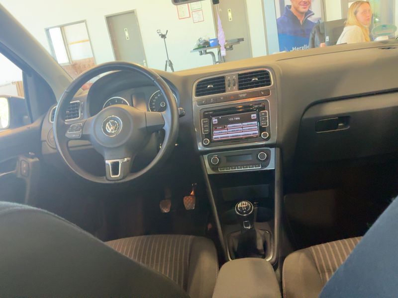 Volkswagen Polo 1.2 TSI Highline 2014 – снимка 17