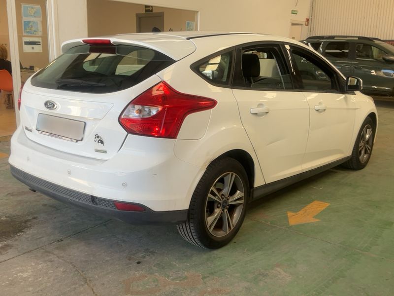Ford Focus 1.0 EcoBoost Edition 2013 – снимка 8