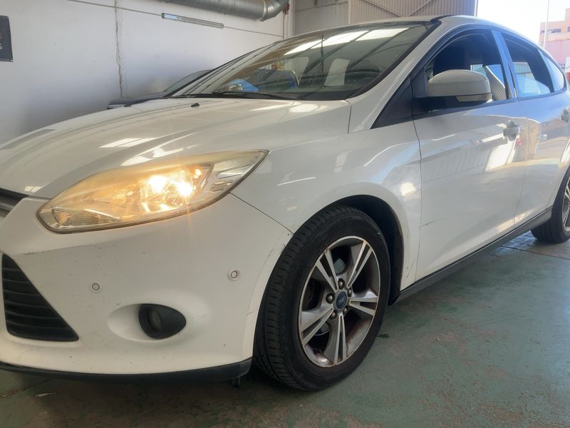 Ford Focus 1.0 EcoBoost Edition 2013 – снимка 2