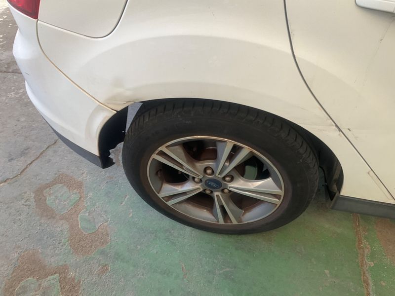 Ford Focus 1.0 EcoBoost Edition 2013 – снимка 22