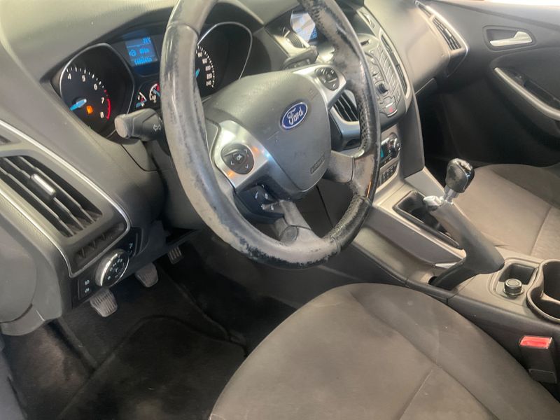 Ford Focus 1.0 EcoBoost Edition 2013 – снимка 29