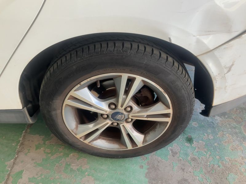 Ford Focus 1.0 EcoBoost Edition 2013 – снимка 5