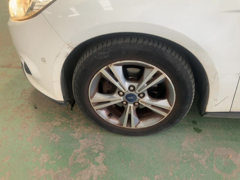 Ford Focus 1.0 EcoBoost Edition 2013 – снимка 3