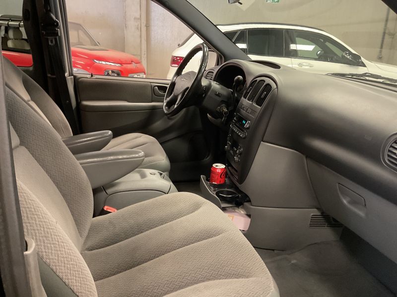 Chrysler Grand Voyager 2.8 CRD SE 2007 – снимка 3