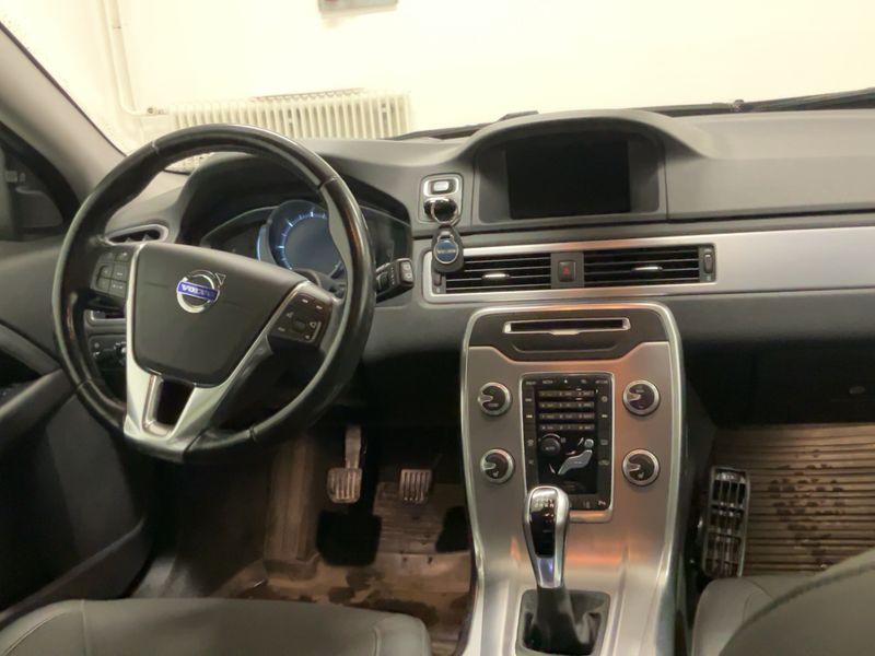 Volvo XC70 2.0 D4 Business 2WD 2015 – снимка 18