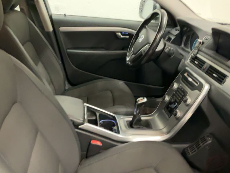 Volvo XC70 2.0 D4 Business 2WD 2015 – снимка 17