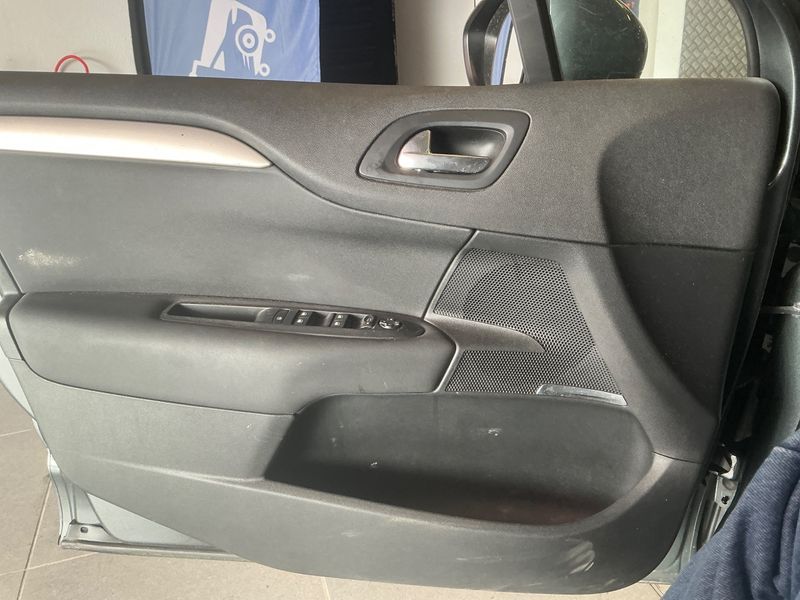 Citroen C4 1.6 HDi Confort 2012 – снимка 29
