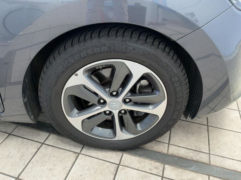 Hyundai i30 1.6 GDI Trend blue 2017 – снимка 11