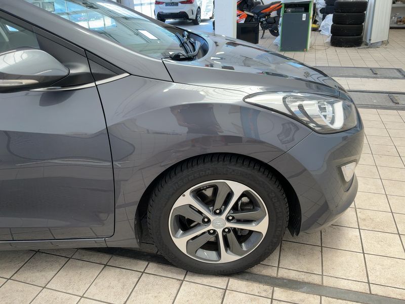 Hyundai i30 1.6 GDI Trend blue 2017 – снимка 12