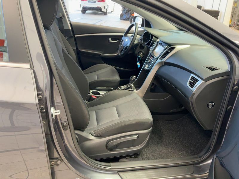Hyundai i30 1.6 GDI Trend blue 2017 – снимка 17