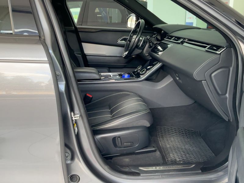 Land Rover Range Rover Velar 2.0 Diesel S R-Dynamic 2019 – снимка 16