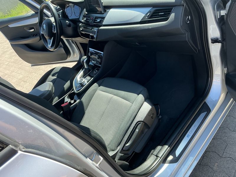 BMW 2er 225xe Active Tourer 2019 – снимка 17