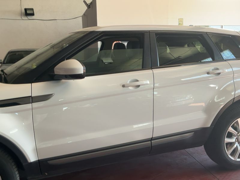 Land Rover Evoque 2.0 Td4 SE 2016 – снимка 4