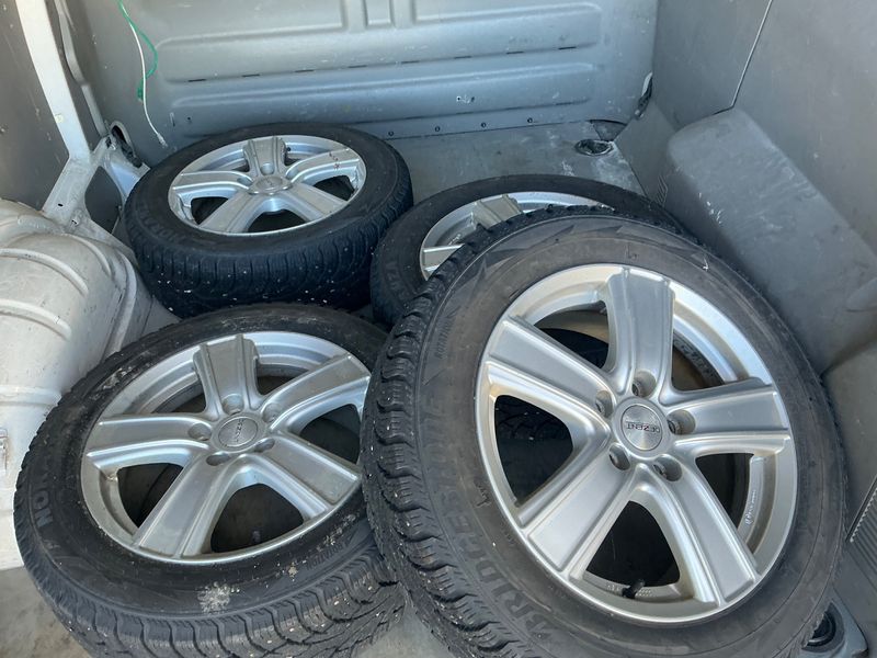 Volkswagen T5 Kombi 2.0 TDI lang 4Motion 2014 – снимка 20