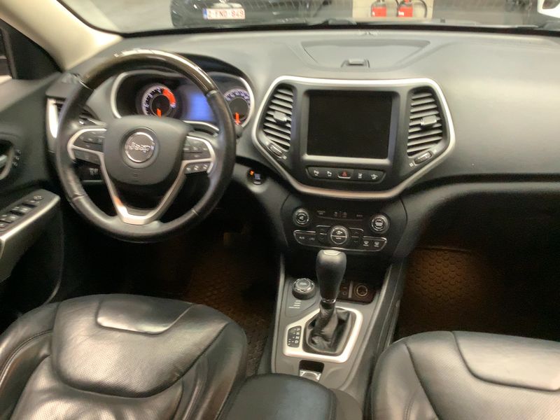 Jeep Cherokee 2.2 M-Jet Overland 4WD 2017 – снимка 17