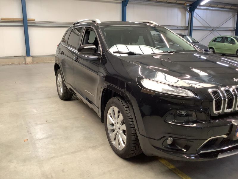 Jeep Cherokee 2.2 M-Jet Overland 4WD 2017 – снимка 12