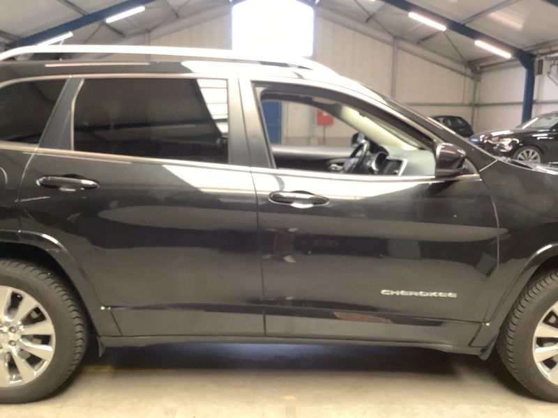 Jeep Cherokee 2.2 M-Jet Overland 4WD 2017 – снимка 10
