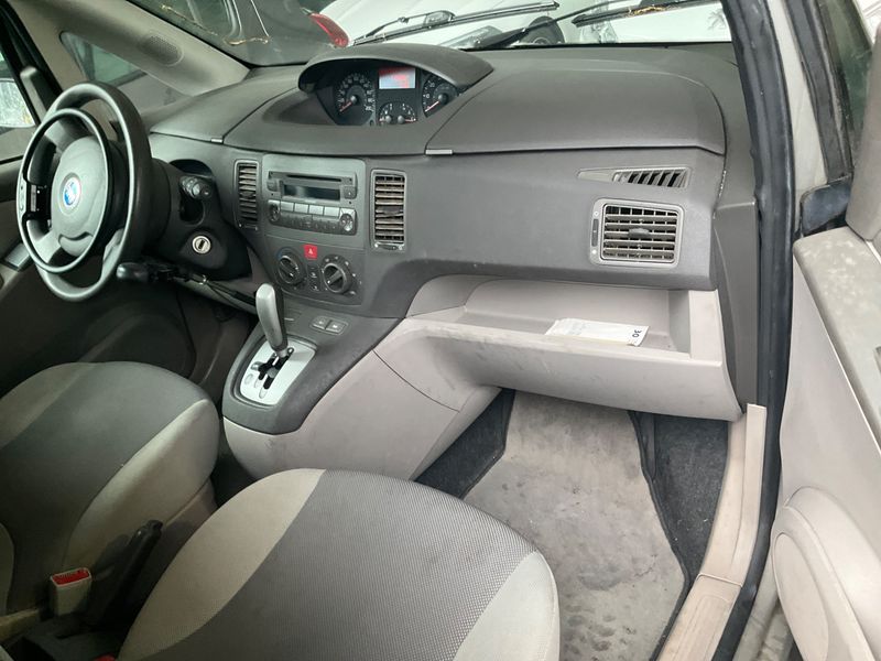 Fiat Idea 1.4 Dynamic Plus 2005 – снимка 3