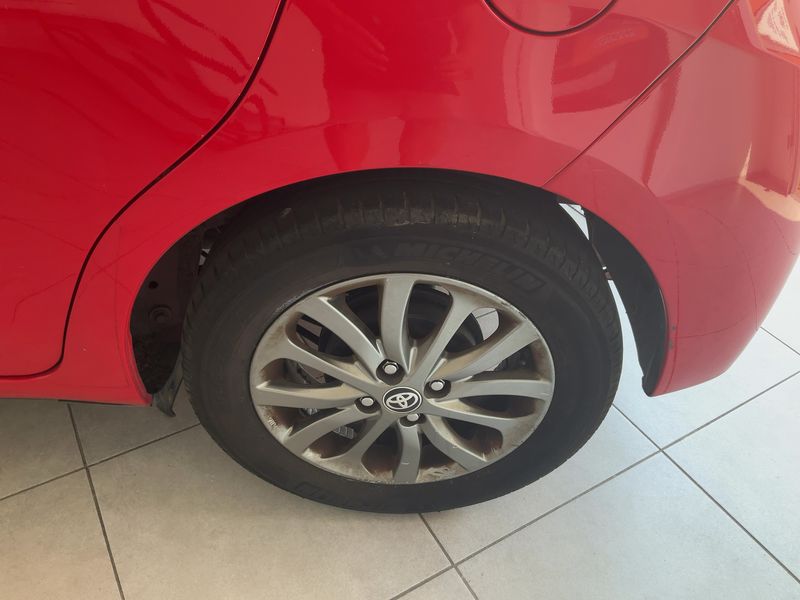 Toyota Yaris 1.0 VVT-i Active 2016 – снимка 5