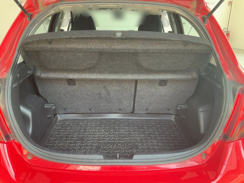 Toyota Yaris 1.0 VVT-i Active 2016 – снимка 15