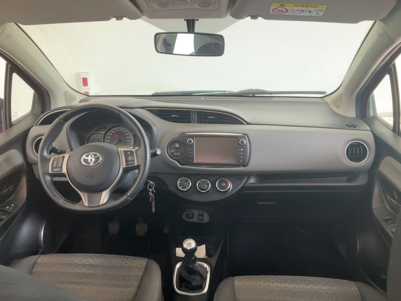 Toyota Yaris 1.0 VVT-i Active 2016 – снимка 17