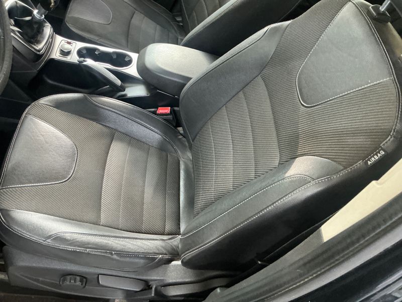 Ford Kuga 2.0 TDCi Titanium 2013 – снимка 22