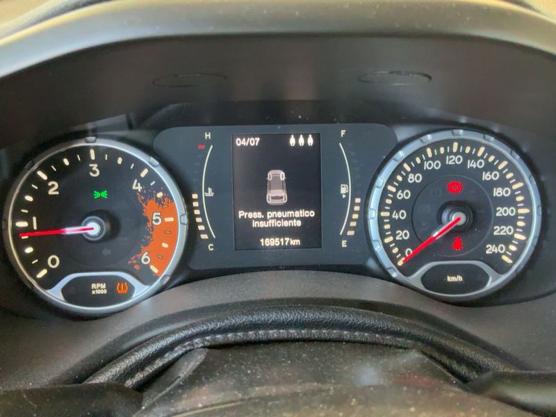 Jeep Renegade 2.0 M-Jet Night Eagle 4WD 2016 – снимка 18